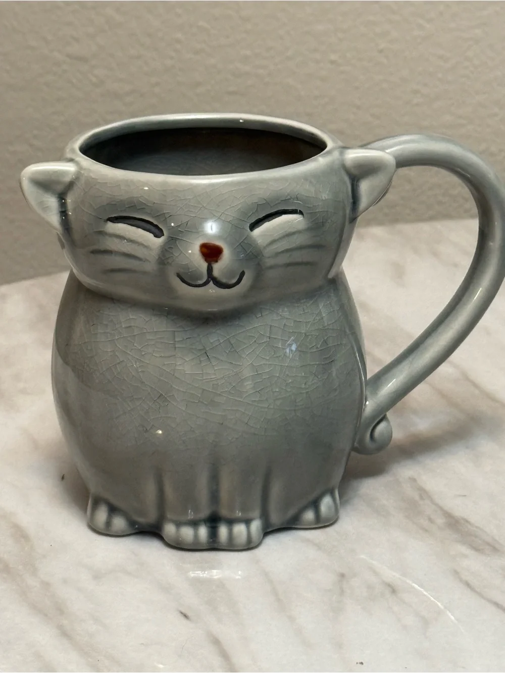 Pier 1 grey smiley Cat coffee mug 4 1/2” height